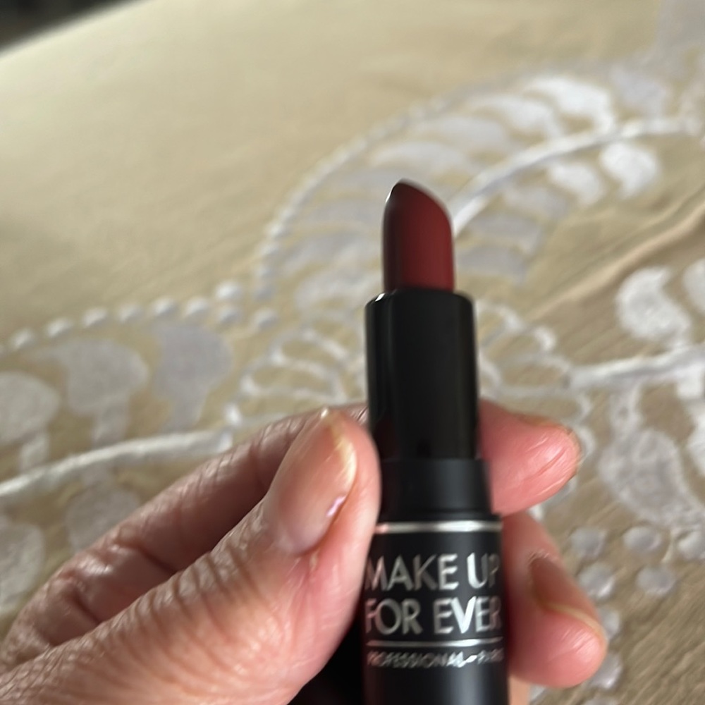 Mini lipstick by makeupforever in shade M5006Y02